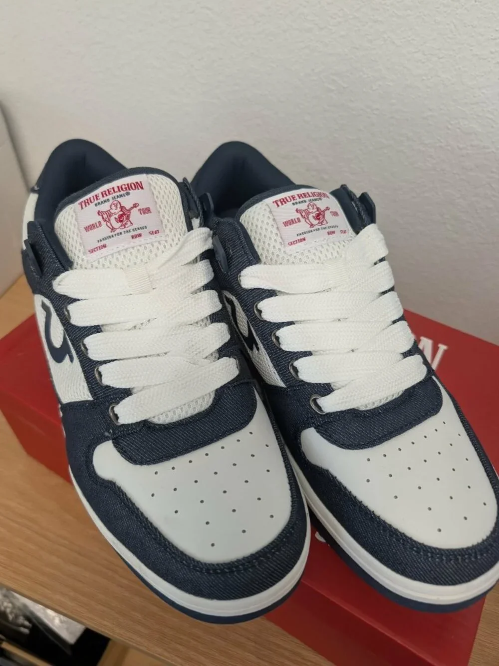 True Religion Travis Sneaker Size 9 Men - O